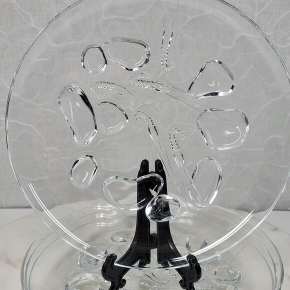 Luminarc Shrimp Plates 7.5" Clear Embossed Design Lunch Plate Set of 4 - Picture 10 of 14